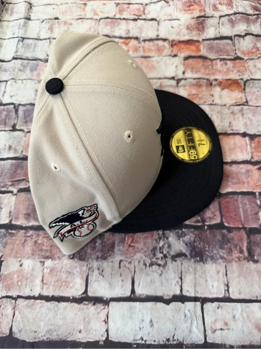 New Era Two-Tone 59FIFTY Fitted Cap - Cream & Black